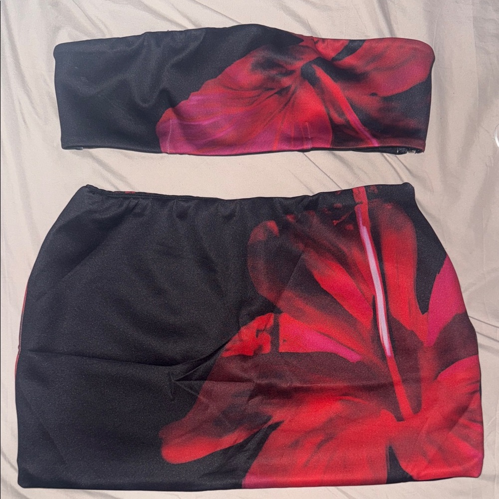 Chic Black and Red Floral Women's Skirt Set